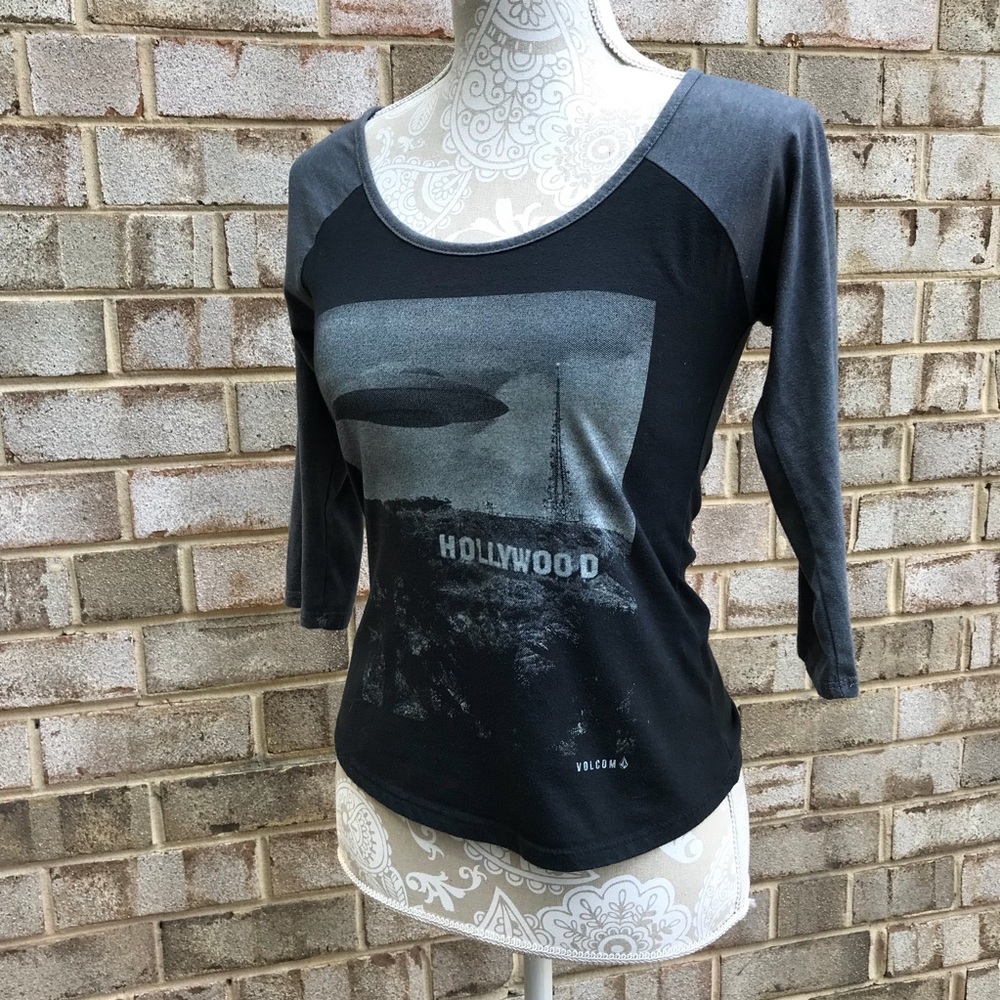 Volcom 3/4 sleeve shirt XS